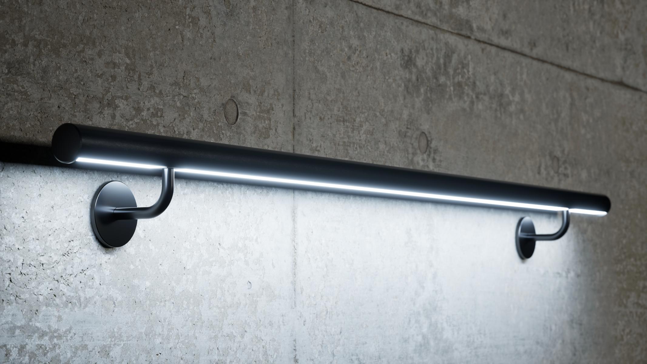 beleuchteter-handlauf-schwarz-betonwand-bester-led-handlauf-treppen-lux-glender-kl.JPG